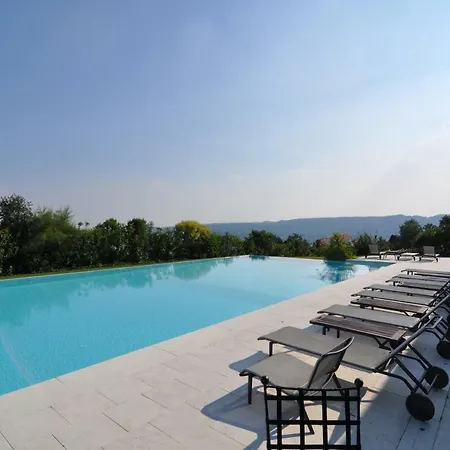 Maria Aparthotel *